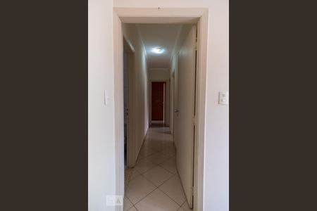 Corredor de apartamento para alugar com 3 quartos, 98m² em Centro, Campinas