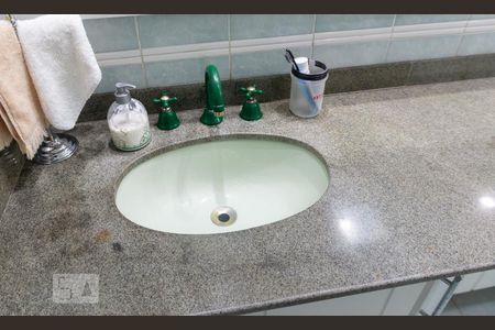 Apartamento para alugar com 253m², 4 quartos e 4 vagas Apartamento para alugar com 253m², 4 quartos e 4 vagasBanheiro Suíte 2