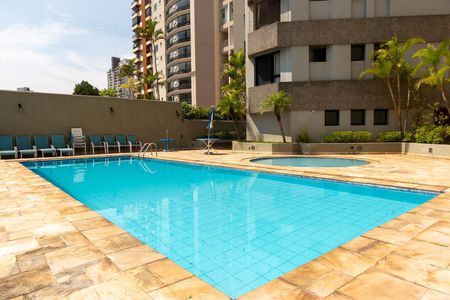 Apartamento para alugar com 253m², 4 quartos e 4 vagas Apartamento para alugar com 253m², 4 quartos e 4 vagasÁrea comum - Piscina