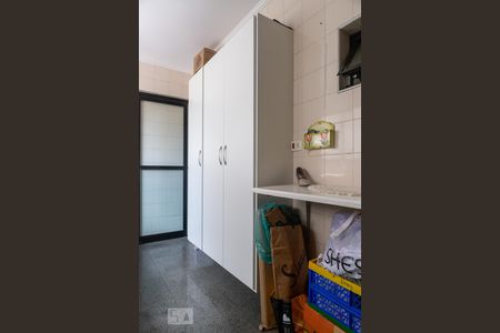 Apartamento para alugar com 253m², 4 quartos e 4 vagas Apartamento para alugar com 253m², 4 quartos e 4 vagasÁrea de serviço