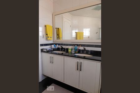 Apartamento para alugar com 253m², 4 quartos e 4 vagas Apartamento para alugar com 253m², 4 quartos e 4 vagasBanheiro da Suíte Master