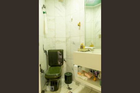 Apartamento para alugar com 253m², 4 quartos e 4 vagas Apartamento para alugar com 253m², 4 quartos e 4 vagasLavabo