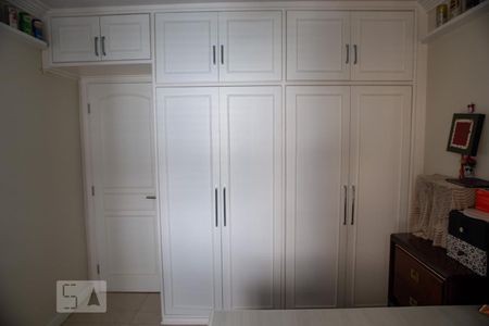 Apartamento para alugar com 253m², 4 quartos e 4 vagas Apartamento para alugar com 253m², 4 quartos e 4 vagasQuarto