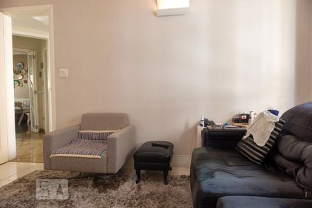 Apartamento para alugar com 253m², 4 quartos e 4 vagas Apartamento para alugar com 253m², 4 quartos e 4 vagasSala de TV