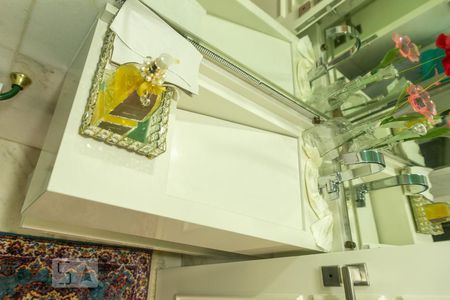 Apartamento para alugar com 253m², 4 quartos e 4 vagas Apartamento para alugar com 253m², 4 quartos e 4 vagasLavabo