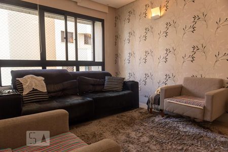 Apartamento para alugar com 253m², 4 quartos e 4 vagas Apartamento para alugar com 253m², 4 quartos e 4 vagasSala de TV