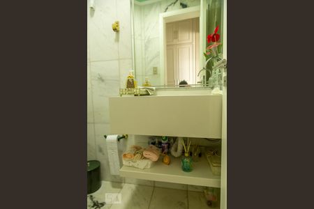 Apartamento para alugar com 253m², 4 quartos e 4 vagas Apartamento para alugar com 253m², 4 quartos e 4 vagasLavabo