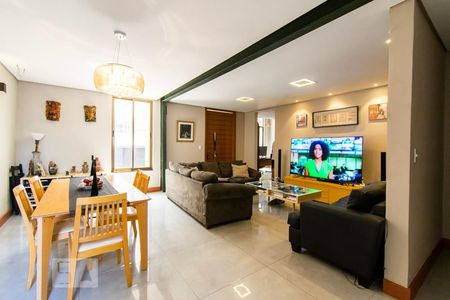 Sala de casa para alugar com 4 quartos, 312m² em Guará Ii, Brasília