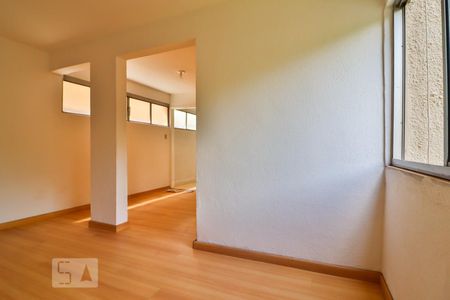 Sala de apartamento à venda com 3 quartos, 72m² em Alto de Pinheiros, São Paulo