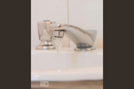 Casa para alugar com 244m², 3 quartos e 2 vagasBanheiro Suite