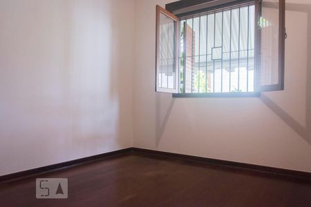 Casa para alugar com 244m², 3 quartos e 2 vagasQuarto