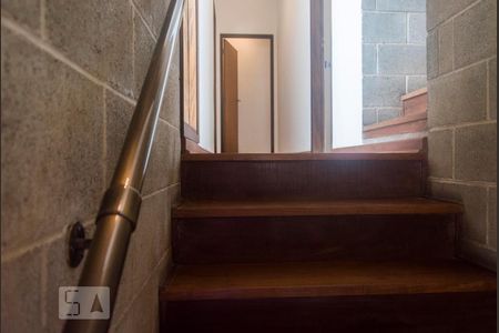 Casa para alugar com 244m², 3 quartos e 2 vagasCorredor quartos