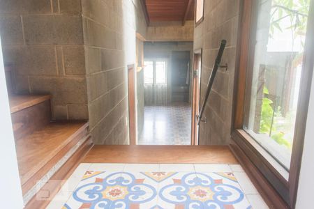 Casa para alugar com 244m², 3 quartos e 2 vagasCorredor quartos