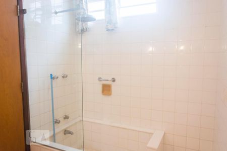 Casa para alugar com 244m², 3 quartos e 2 vagasBanheiro Suite