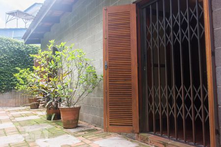 Casa para alugar com 244m², 3 quartos e 2 vagasJardim fundos