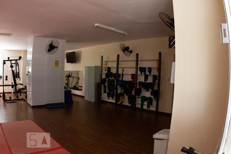 Apartamento à venda com 70m², 2 quartos e 1 vagaÁrea Comum - Academia