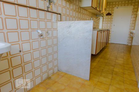 Apartamento à venda com 70m², 2 quartos e 1 vagaÁrea de Serviço