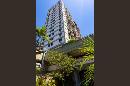 Apartamento à venda com 70m², 2 quartos e 1 vagaFachada do Bloco