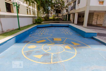 Apartamento à venda com 70m², 2 quartos e 1 vagaÁrea Comum - Playground