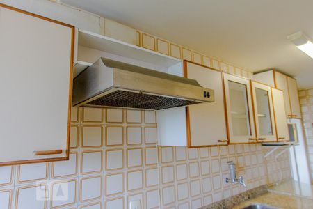 Apartamento à venda com 70m², 2 quartos e 1 vagaCozinha - Armários