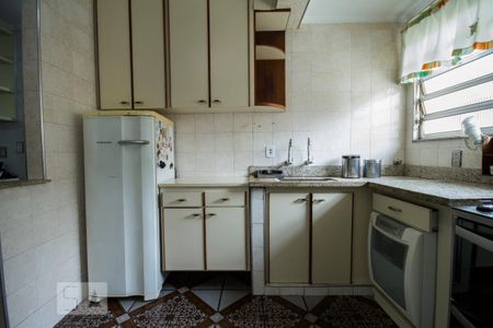 Casa para alugar com 150m², 3 quartos e 3 vagas Casa para alugar com 150m², 3 quartos e 3 vagasCozinha