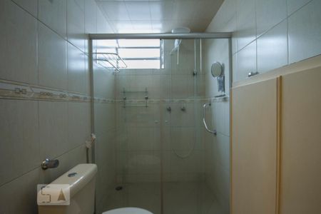 Casa para alugar com 150m², 3 quartos e 3 vagas Casa para alugar com 150m², 3 quartos e 3 vagasBanheiro