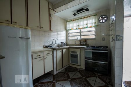 Casa para alugar com 150m², 3 quartos e 3 vagas Casa para alugar com 150m², 3 quartos e 3 vagasCozinha
