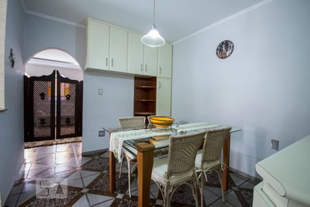 Casa para alugar com 150m², 3 quartos e 3 vagas Casa para alugar com 150m², 3 quartos e 3 vagasCozinha