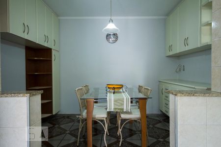 Casa para alugar com 150m², 3 quartos e 3 vagas Casa para alugar com 150m², 3 quartos e 3 vagasCozinha