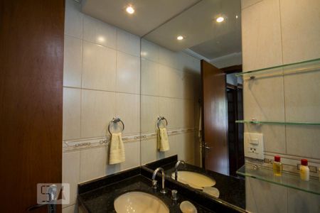 Casa para alugar com 150m², 3 quartos e 3 vagas Casa para alugar com 150m², 3 quartos e 3 vagasBanheiro