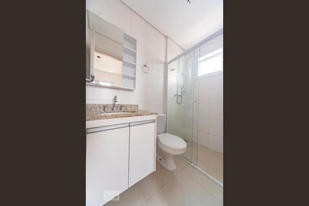 Apartamento para alugar com 58m², 2 quartos e 2 vagasBanheiro do Quarto 2