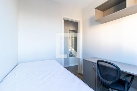 Quarto 1 de apartamento para alugar com 2 quartos, 58m² em Cidade Industrial, Curitiba
