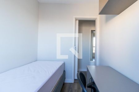 Quarto 1 de apartamento para alugar com 2 quartos, 58m² em Cidade Industrial, Curitiba