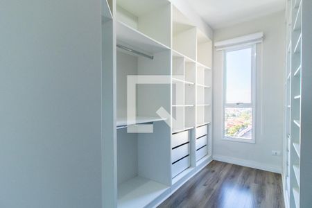 Closet de apartamento para alugar com 2 quartos, 58m² em Cidade Industrial, Curitiba