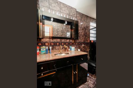 Apartamento à venda com 144m², 3 quartos e 2 vagasBanheiro Suíte