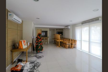 Apartamento para alugar com 64m², 2 quartos e 2 vagasÁrea comum - Salão de festas