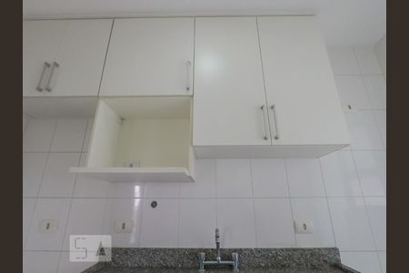 Apartamento para alugar com 64m², 2 quartos e 2 vagasCozinha
