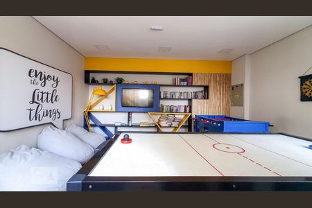 Apartamento para alugar com 37m², 2 quartos e 1 vaga Apartamento para alugar com 37m², 2 quartos e 1 vagaÁrea comum - Sala de Jogos