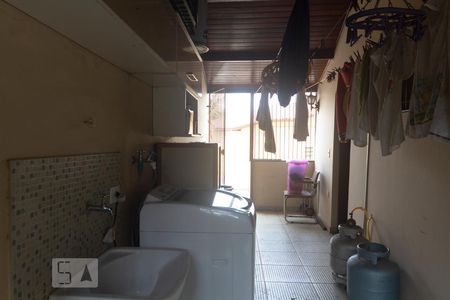 Casa para alugar com 400m², 4 quartos e 5 vagasLavanderia