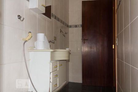 Casa para alugar com 400m², 4 quartos e 5 vagasBanheiro 1