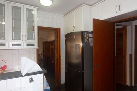 Casa para alugar com 400m², 4 quartos e 5 vagasCozinha