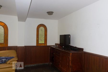 Casa para alugar com 400m², 4 quartos e 5 vagassala 2 Piso Inferior