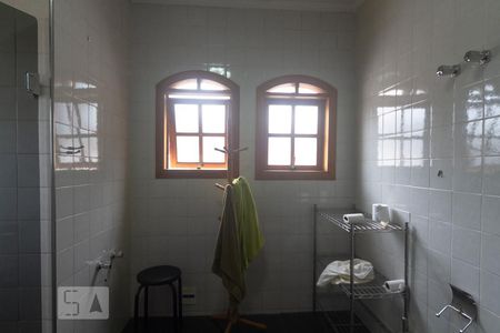 Casa para alugar com 400m², 4 quartos e 5 vagasBanheiro da Suíte 2