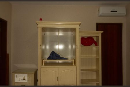 Casa para alugar com 400m², 4 quartos e 5 vagasSuíte 2