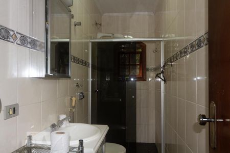 Casa para alugar com 400m², 4 quartos e 5 vagasBanheiro da Suíte 1