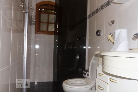 Casa para alugar com 400m², 4 quartos e 5 vagasBanheiro 1