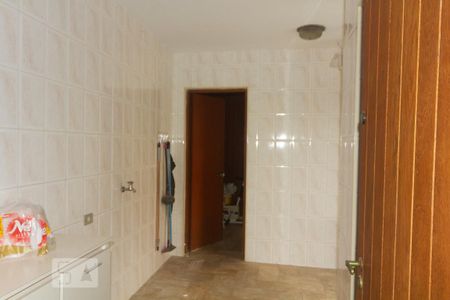 Casa para alugar com 400m², 4 quartos e 5 vagasCozinha 2 Piso Inferior