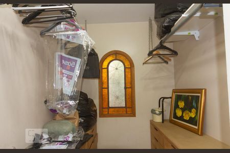 Casa para alugar com 400m², 4 quartos e 5 vagasCloset da suíte 2