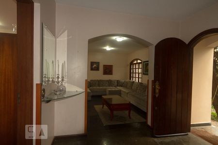 Hall de Entrada de casa para alugar com 4 quartos, 400m² em Adalgisa, Osasco