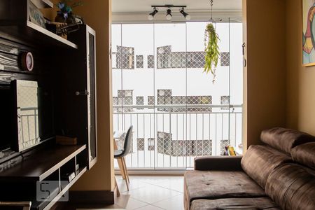 Sala de apartamento para alugar com 2 quartos, 64m² em Vila São Paulo, São Paulo